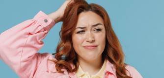 vrouw ongemak webiste shutterstock_2060444882.jpg