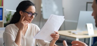 shutterstock_2149227451 contracten website.jpg