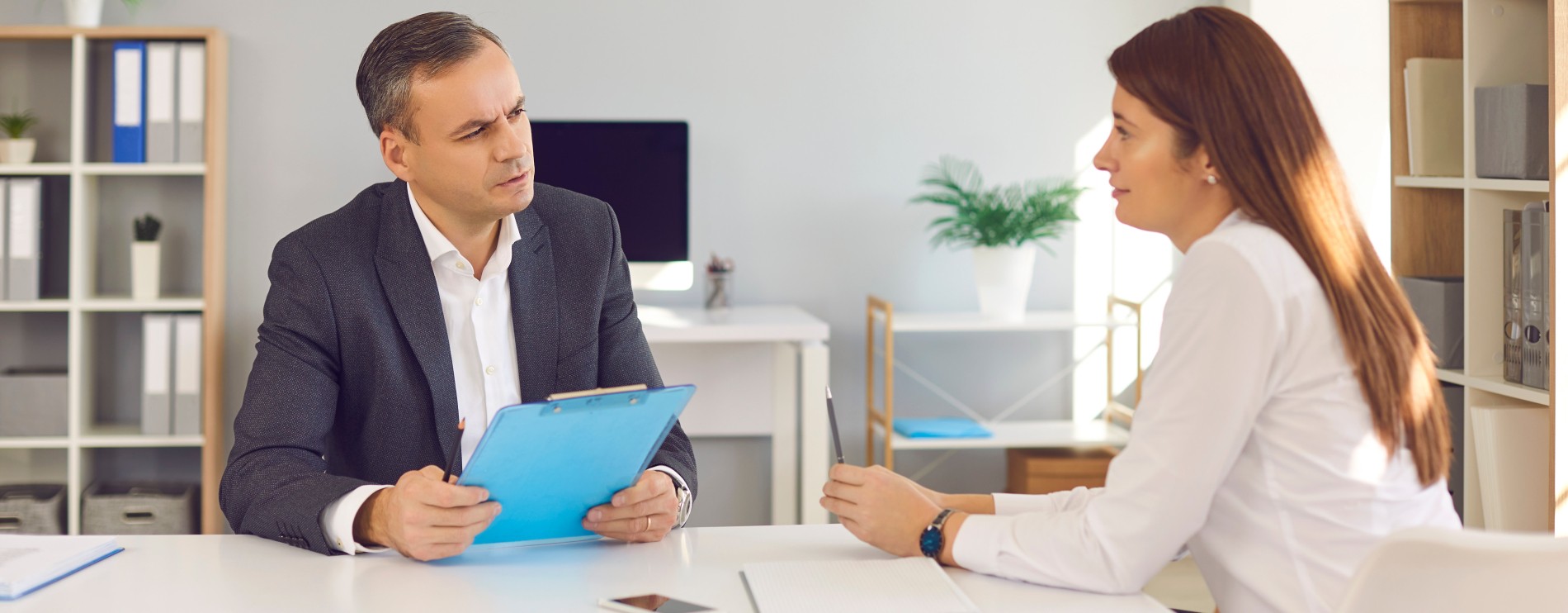 exitgesprek smal shutterstock 1907182018.jpg